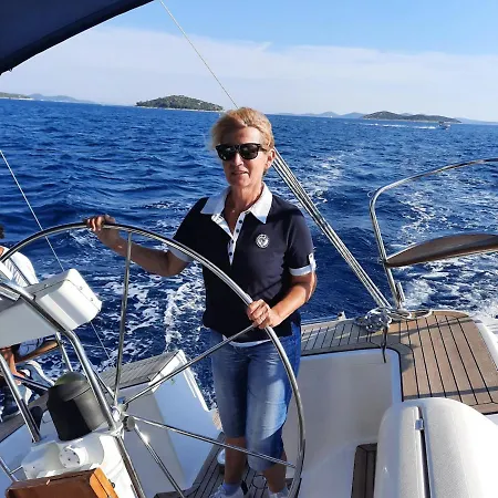 Garden , Homeandsail Jezera