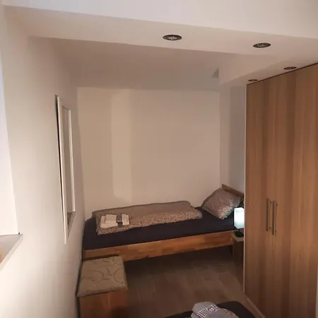 Garden , Homeandsail Jezera