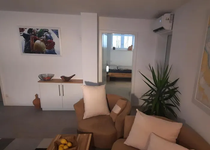 Apartment Garden , Homeandsail *