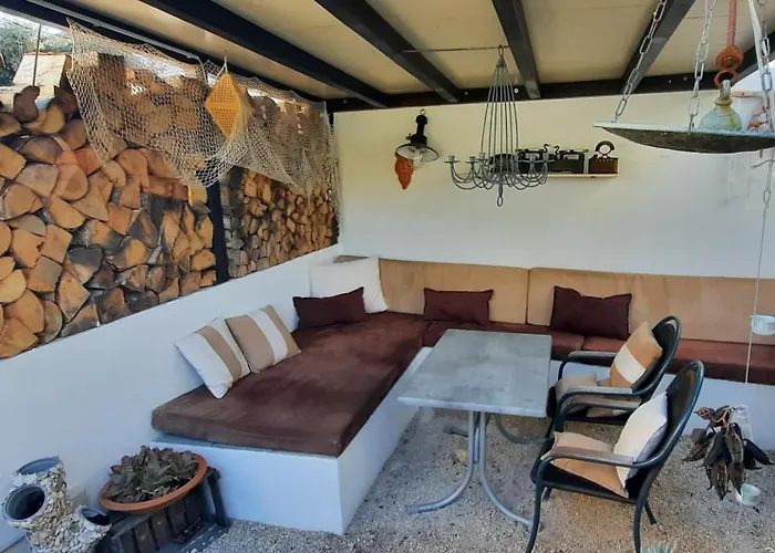 Apartment Garden , Homeandsail Jezera